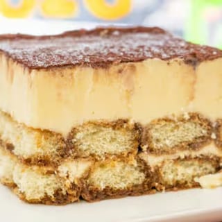 Tiramisu Cake